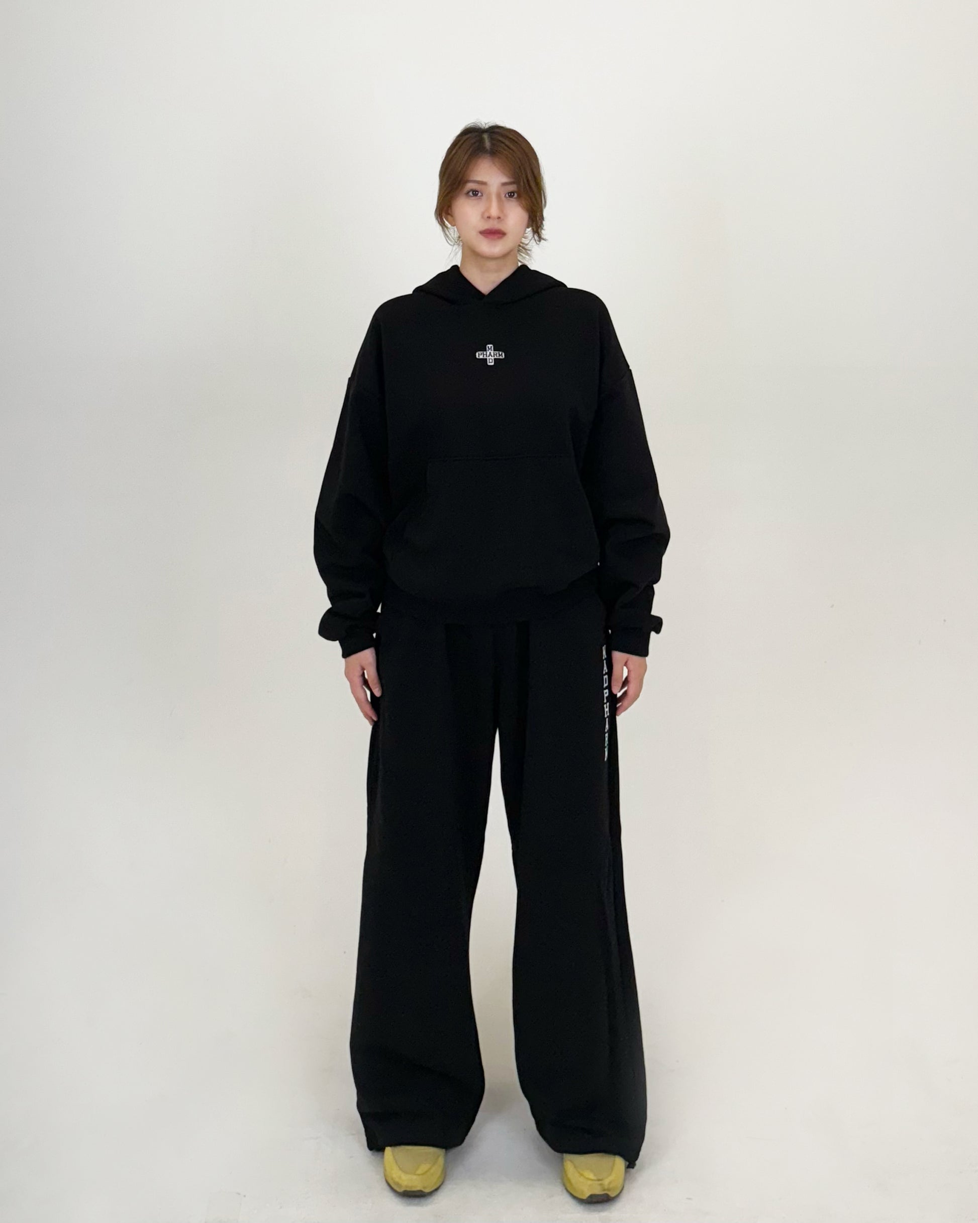 SET 001 BLACK