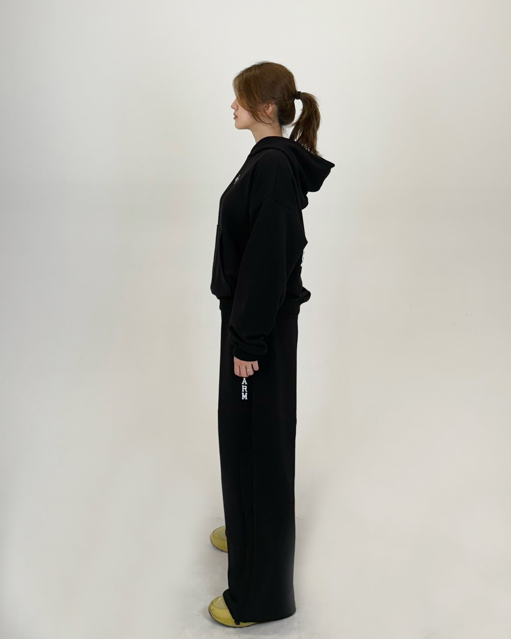 SET 001 BLACK