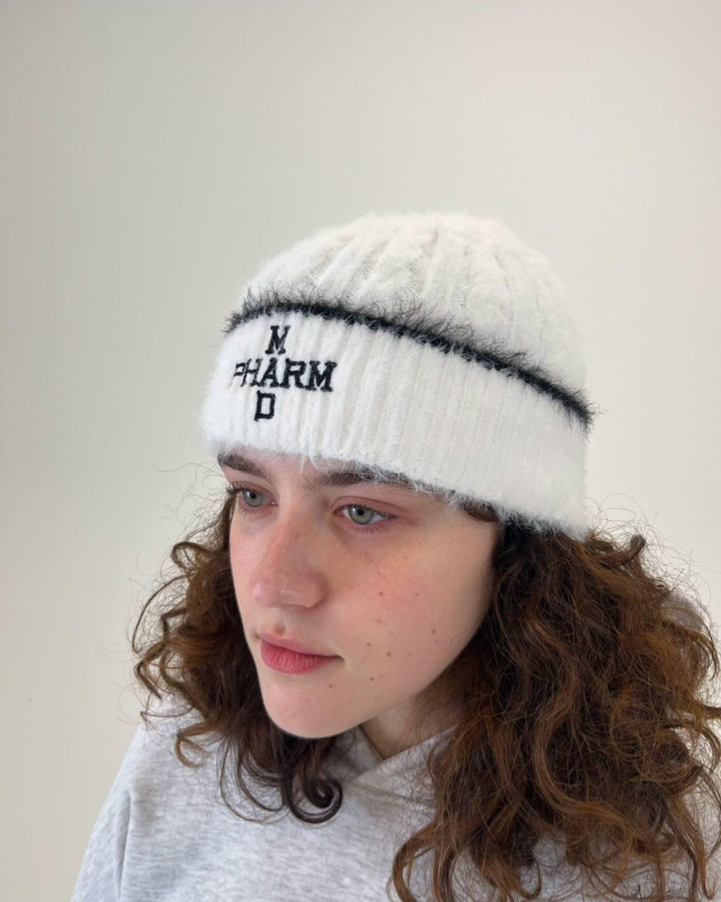 BEANIE 001 WHITE
